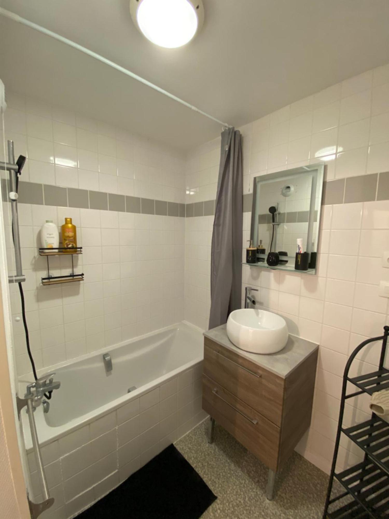 Appartement Spacieux - 10' Gare Анже Экстерьер фото